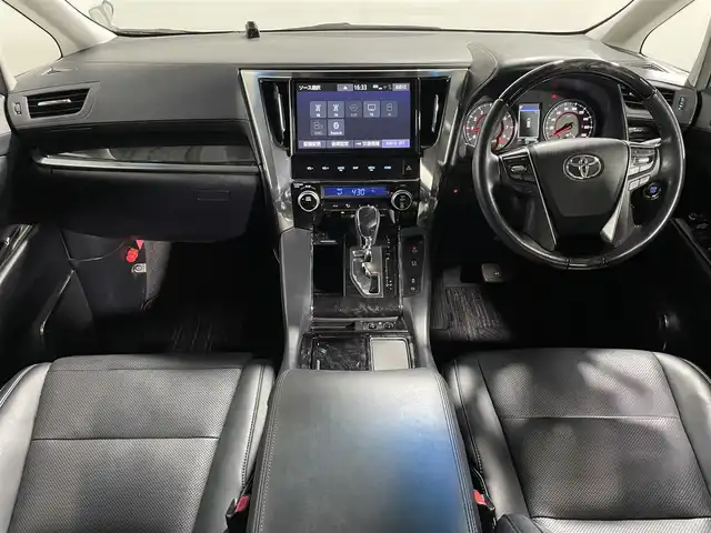 トヨタ アルファード S Cパッケージ 大阪府 2019(平31)年 5万km ホワイトパールクリスタルシャイン サンルーフ　黒革シート　純正ナビ　バックカメラ　Bluetooth　フルセグTV　DVD再生　トヨタセーフティーセンス　レーダークルーズ　両側パワースライドドア　シートヒーター　エアーシート　ビルトインETC　ドライブレコーダー　オートライト　LEDヘッドライト