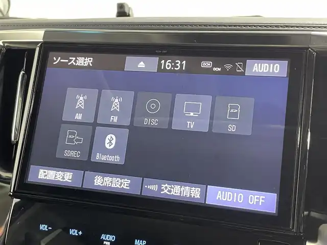 トヨタ アルファード S Cパッケージ 大阪府 2019(平31)年 5万km ホワイトパールクリスタルシャイン サンルーフ　黒革シート　純正ナビ　バックカメラ　Bluetooth　フルセグTV　DVD再生　トヨタセーフティーセンス　レーダークルーズ　両側パワースライドドア　シートヒーター　エアーシート　ビルトインETC　ドライブレコーダー　オートライト　LEDヘッドライト