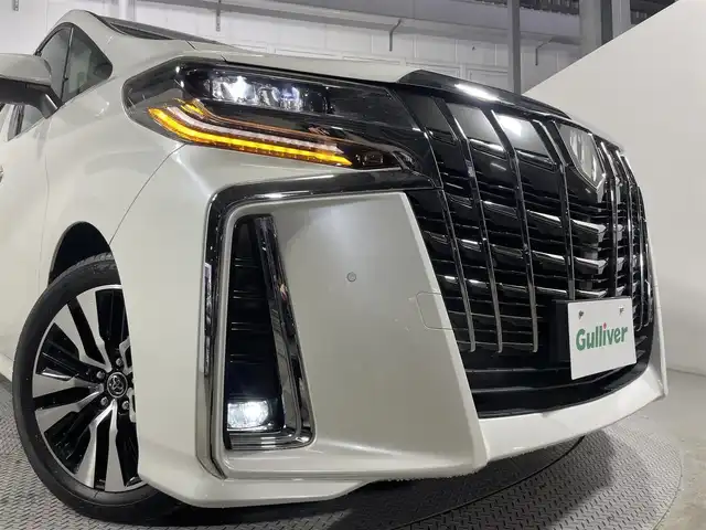 トヨタ アルファード S Cパッケージ 大阪府 2019(平31)年 5万km ホワイトパールクリスタルシャイン サンルーフ　黒革シート　純正ナビ　バックカメラ　Bluetooth　フルセグTV　DVD再生　トヨタセーフティーセンス　レーダークルーズ　両側パワースライドドア　シートヒーター　エアーシート　ビルトインETC　ドライブレコーダー　オートライト　LEDヘッドライト