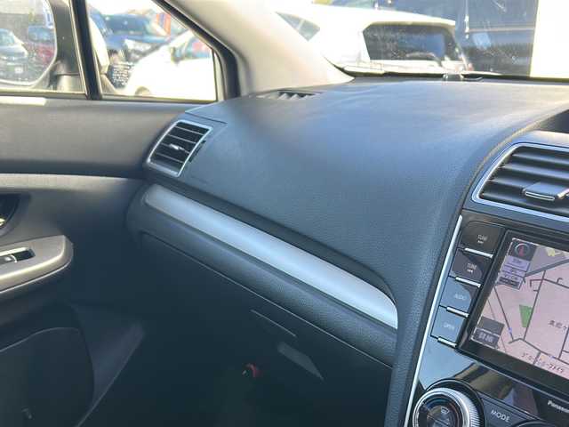 スバル インプレッサ ＸＶ 2．0i－L アイサイト 東京都 2015(平27)年 7.3万km クリスタルホワイトP (株)IDOMが運営する【じしゃロン国分寺店】の自社ローン対象車両になります。こちらは現金ご利用時の価格です。自社ローンご希望の方は別途その旨お申付け下さい。/***車検証来たら諸現データ見直し＊＊＊/アイサイト/４ＷＤ/純正メモリナビ（CN-LR700D）Bluetooth/フルセグテレビ/バックカメラ/プッシュスタート/スマートキー/パドルシフト/LED/フォグ/ETC