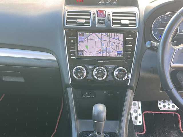 スバル インプレッサ ＸＶ 2．0i－L アイサイト 東京都 2015(平27)年 7.3万km クリスタルホワイトP (株)IDOMが運営する【じしゃロン国分寺店】の自社ローン対象車両になります。こちらは現金ご利用時の価格です。自社ローンご希望の方は別途その旨お申付け下さい。/***車検証来たら諸現データ見直し＊＊＊/アイサイト/４ＷＤ/純正メモリナビ（CN-LR700D）Bluetooth/フルセグテレビ/バックカメラ/プッシュスタート/スマートキー/パドルシフト/LED/フォグ/ETC