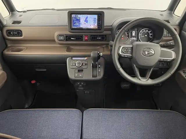 ダイハツ ムーヴ キャンバス セオリー G 福岡県 2023(令5)年 1.1万km シャイニングホワイトパール 社外ナビ／フルセグＴＶ　/バックカメラ　/ホットカップホルダー　/ＥＴＣ　/前後ドラレコ　/コーナーセンサー　/衝突軽減ブレーキ　/横滑り防止装置　/アイドリングストップ　/シートヒーター　/両側電動スライドドア　/ＬＥＤヘッドライト