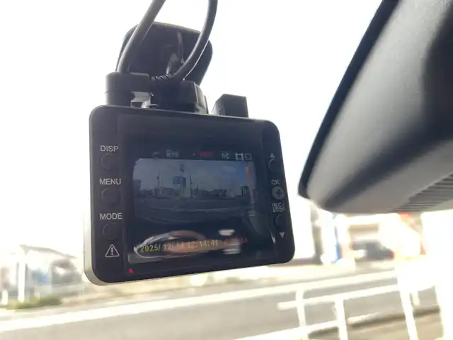 ダイハツ ミラ イース L SAⅢ 兵庫県 2019(令1)年 2.8万km ホワイト ワンオーナー/純正メモリーナビ(NMZK-W69D)/フルセグTV/CD/DVD/SD/Bluetooth/FM/AM/バックカメラ/ETC/前後ドライブレコーダー(DRY-TW8500)/スマートアシストIII/・衝突警報(対車両・歩行者)/・衝突回避支援ブレーキ(対車両・歩行者)/・前後誤発進抑制/・車両逸脱警報/・先行車発進告知/・オートハイビーム/前後クリアランスソナー/電格ミラー/アイドリングストップ/横滑り防止装置/ヘッドライトレベライザー/ISOFIX/ドアバイザー/フロアマット/スペアキー1本(板鍵)/新車時保証書/抜粋版取扱説明書