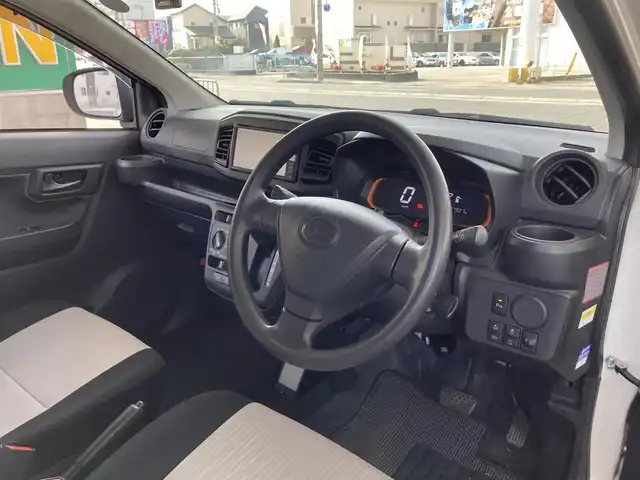 ダイハツ ミラ イース L SAⅢ 兵庫県 2019(令1)年 2.8万km ホワイト ワンオーナー/純正メモリーナビ(NMZK-W69D)/フルセグTV/CD/DVD/SD/Bluetooth/FM/AM/バックカメラ/ETC/前後ドライブレコーダー(DRY-TW8500)/スマートアシストIII/・衝突警報(対車両・歩行者)/・衝突回避支援ブレーキ(対車両・歩行者)/・前後誤発進抑制/・車両逸脱警報/・先行車発進告知/・オートハイビーム/前後クリアランスソナー/電格ミラー/アイドリングストップ/横滑り防止装置/ヘッドライトレベライザー/ISOFIX/ドアバイザー/フロアマット/スペアキー1本(板鍵)/新車時保証書/抜粋版取扱説明書