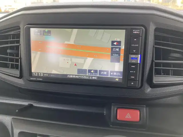 ダイハツ ミラ イース L SAⅢ 兵庫県 2019(令1)年 2.8万km ホワイト ワンオーナー/純正メモリーナビ(NMZK-W69D)/フルセグTV/CD/DVD/SD/Bluetooth/FM/AM/バックカメラ/ETC/前後ドライブレコーダー(DRY-TW8500)/スマートアシストIII/・衝突警報(対車両・歩行者)/・衝突回避支援ブレーキ(対車両・歩行者)/・前後誤発進抑制/・車両逸脱警報/・先行車発進告知/・オートハイビーム/前後クリアランスソナー/電格ミラー/アイドリングストップ/横滑り防止装置/ヘッドライトレベライザー/ISOFIX/ドアバイザー/フロアマット/スペアキー1本(板鍵)/新車時保証書/抜粋版取扱説明書