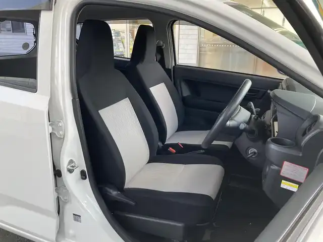 ダイハツ ミラ イース L SAⅢ 兵庫県 2019(令1)年 2.8万km ホワイト ワンオーナー/純正メモリーナビ(NMZK-W69D)/フルセグTV/CD/DVD/SD/Bluetooth/FM/AM/バックカメラ/ETC/前後ドライブレコーダー(DRY-TW8500)/スマートアシストIII/・衝突警報(対車両・歩行者)/・衝突回避支援ブレーキ(対車両・歩行者)/・前後誤発進抑制/・車両逸脱警報/・先行車発進告知/・オートハイビーム/前後クリアランスソナー/電格ミラー/アイドリングストップ/横滑り防止装置/ヘッドライトレベライザー/ISOFIX/ドアバイザー/フロアマット/スペアキー1本(板鍵)/新車時保証書/抜粋版取扱説明書