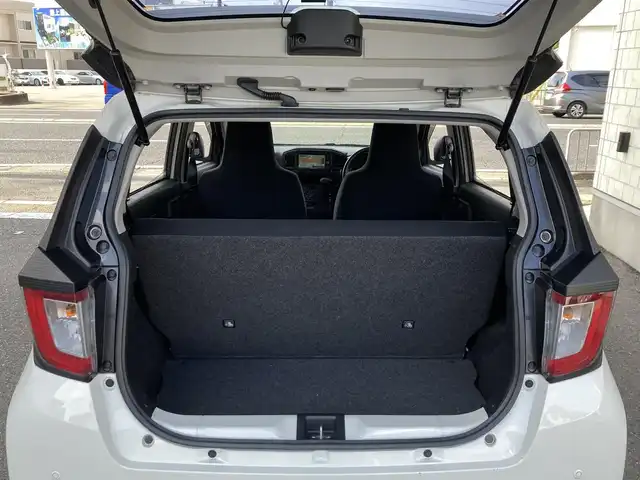 ダイハツ ミラ イース L SAⅢ 兵庫県 2019(令1)年 2.8万km ホワイト ワンオーナー/純正メモリーナビ(NMZK-W69D)/フルセグTV/CD/DVD/SD/Bluetooth/FM/AM/バックカメラ/ETC/前後ドライブレコーダー(DRY-TW8500)/スマートアシストIII/・衝突警報(対車両・歩行者)/・衝突回避支援ブレーキ(対車両・歩行者)/・前後誤発進抑制/・車両逸脱警報/・先行車発進告知/・オートハイビーム/前後クリアランスソナー/電格ミラー/アイドリングストップ/横滑り防止装置/ヘッドライトレベライザー/ISOFIX/ドアバイザー/フロアマット/スペアキー1本(板鍵)/新車時保証書/抜粋版取扱説明書