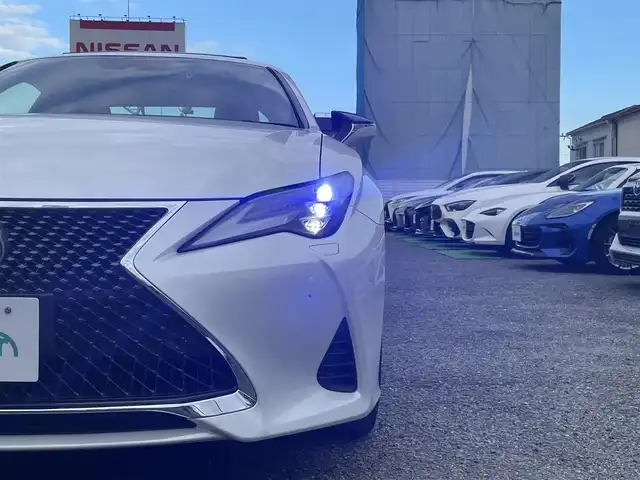 レクサス ＲＣ 300h バージョンL 兵庫県 2021(令3)年 4万km ホワイトノーヴァガラスフレーク 外部検査実施済み//ワンオーナー//内装：オーカー//OP 19インチAW//OP ムーンルーフ（チルト&スライド）//OP 寒冷地仕様/（リヤフォグ/ヘッドランプクリーナー/ウィンドシールドデアイサー）//純正メモリーナビ（10.3インチ）//地デジ/DVD/BT/USB/AUX/Miracast//ステアリングリモコン（ハンドルヒーター付）//バックカメラ//パドルシフト//本革シート//ヒーター/ベンチレーション/電動/運転席メモリ//3眼LEDヘッドランプ//ビルトインETC//ドライブレコーダー前後//レーダークルーズコントロール//ブラインドスポットモニター//リヤクロストラフィックアラート//オートマチックハイビーム//レーンディパーチャーアラート//クリアランスソナー