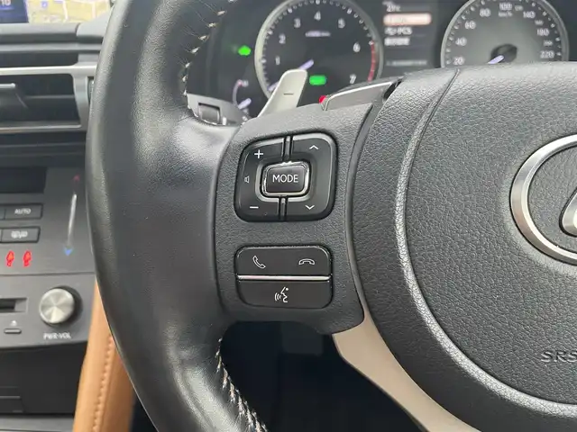 レクサス ＲＣ 300h バージョンL 兵庫県 2021(令3)年 4万km ホワイトノーヴァガラスフレーク 外部検査実施済み//ワンオーナー//内装：オーカー//OP 19インチAW//OP ムーンルーフ（チルト&スライド）//OP 寒冷地仕様/（リヤフォグ/ヘッドランプクリーナー/ウィンドシールドデアイサー）//純正メモリーナビ（10.3インチ）//地デジ/DVD/BT/USB/AUX/Miracast//ステアリングリモコン（ハンドルヒーター付）//バックカメラ//パドルシフト//本革シート//ヒーター/ベンチレーション/電動/運転席メモリ//3眼LEDヘッドランプ//ビルトインETC//ドライブレコーダー前後//レーダークルーズコントロール//ブラインドスポットモニター//リヤクロストラフィックアラート//オートマチックハイビーム//レーンディパーチャーアラート//クリアランスソナー