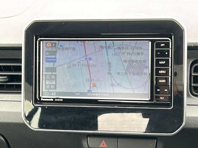スズキ イグニス ハイブリッド MG 秋田県 2017(平29)年 2.6万km プレミアムシルバーメタリック 登録時走行距離25400km/４WD/純正SDナビ/フルセグTV/CD/DVD/Bluetooth/ETC/横滑り防止装置/盗難防止装置/レーンキープアシスト/衝突被害軽減システム/車線逸脱警報/運助シートヒーター/格納サイドミラー/ダウンヒルアシストコントロール/スチールホイールスタッドレスタイヤ積み込み/ハロゲンヘッドライト/リモコンキー/スペアキー