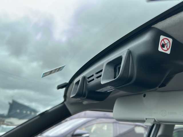 スズキ イグニス ハイブリッド MG 秋田県 2017(平29)年 2.6万km プレミアムシルバーメタリック 登録時走行距離25400km/４WD/純正SDナビ/フルセグTV/CD/DVD/Bluetooth/ETC/横滑り防止装置/盗難防止装置/レーンキープアシスト/衝突被害軽減システム/車線逸脱警報/運助シートヒーター/格納サイドミラー/ダウンヒルアシストコントロール/スチールホイールスタッドレスタイヤ積み込み/ハロゲンヘッドライト/リモコンキー/スペアキー