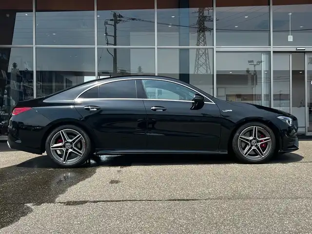 メルセデス・ベンツ ＣＬＡ２５０ 4MATIC AMGライン 富山県 2020(令2)年 1.6万km コスモスブラック サンルーフ/４WD/ターボ/Apple car play/純正HDDナビ/フルセグTV/Bluetooth/USB（タイプC）/ACC/ETC2.0/前ドラレコ/D/N席パワーシート/D/N席シートヒーター/パドルシフト/AM/FMラジオ/ワイヤレスチャージ/アイドリングストップ/レーダーセーフティパッケージ/・アクティブディスタンスアシストディストロニック/・アクティブブレーキアシスト/・アクティブブラインドスポットアシスト/・アクティブレーンキープアシスト/・リアクロストラフィックアラーム/アドバンスドパッケージ/・360°カメラシステム/・ヘッドアップシステム/・アドバンスドサウンシステム/レザーエクスクルーシブパッケージ/・ブラックレザーシート
