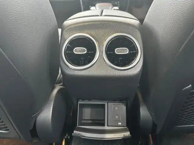 メルセデス・ベンツ ＣＬＡ２５０ 4MATIC AMGライン 富山県 2020(令2)年 1.6万km コスモスブラック サンルーフ/４WD/ターボ/Apple car play/純正HDDナビ/フルセグTV/Bluetooth/USB（タイプC）/ACC/ETC2.0/前ドラレコ/D/N席パワーシート/D/N席シートヒーター/パドルシフト/AM/FMラジオ/ワイヤレスチャージ/アイドリングストップ/レーダーセーフティパッケージ/・アクティブディスタンスアシストディストロニック/・アクティブブレーキアシスト/・アクティブブラインドスポットアシスト/・アクティブレーンキープアシスト/・リアクロストラフィックアラーム/アドバンスドパッケージ/・360°カメラシステム/・ヘッドアップシステム/・アドバンスドサウンシステム/レザーエクスクルーシブパッケージ/・ブラックレザーシート