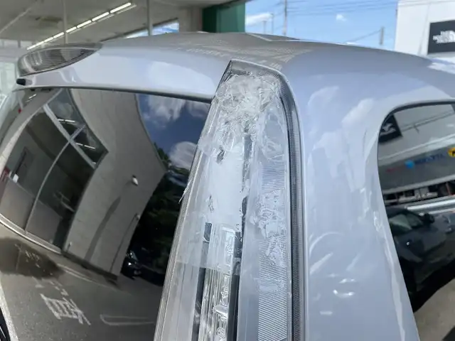 日産 セレナ ハイウェイS G S HV Aセーフ 埼玉県 2015(平27)年 7万km ブリリアントシルバー /パノラミックルーフ//純正メモリナビ//フルセグTV//アラウンドビューモニター//フリップダウンモニター//CD/DVD/Bluetooth//両側パワースライドドア//クルーズコントロール//ビルトインETC//スマートキー×2//衝突軽減ブレーキ//車線逸脱警報//Wエアバッグ&ABS//横滑り防止装置//前後ドライブレコーダー//革巻きステアリング//アイドリングSTOP//オートライト//Fフォグランプ//プライバシーガラス//ドアバイザー//純正16インチAW//新車時保証書//取扱説明書//ナビ取説