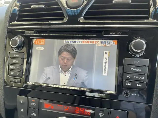 日産 セレナ ハイウェイS G S HV Aセーフ 埼玉県 2015(平27)年 7万km ブリリアントシルバー /パノラミックルーフ//純正メモリナビ//フルセグTV//アラウンドビューモニター//フリップダウンモニター//CD/DVD/Bluetooth//両側パワースライドドア//クルーズコントロール//ビルトインETC//スマートキー×2//衝突軽減ブレーキ//車線逸脱警報//Wエアバッグ&ABS//横滑り防止装置//前後ドライブレコーダー//革巻きステアリング//アイドリングSTOP//オートライト//Fフォグランプ//プライバシーガラス//ドアバイザー//純正16インチAW//新車時保証書//取扱説明書//ナビ取説