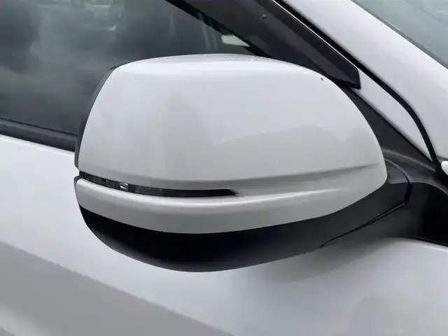 ホンダ ヴェゼル X ホンダセンシング 静岡県 2017(平29)年 5.7万km ホワイトオーキッドパール HondaSENSING/純正8インチナビ(VXM-175VFEi)/　AM FM CD DVD Bluetooth USB SD HDMI/ビルトインETC/バックモニター/LEDオートヘッドランプ/レーダークルーズコントロール/オートブレーキホールド/純正16インチアルミホイール/スマートキー2本/パーキングアシスト/ワンオーナー/フルセグTV