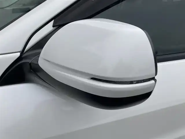 ホンダ ヴェゼル X ホンダセンシング 静岡県 2017(平29)年 5.7万km ホワイトオーキッドパール HondaSENSING/純正8インチナビ(VXM-175VFEi)/　AM FM CD DVD Bluetooth USB SD HDMI/ビルトインETC/バックモニター/LEDオートヘッドランプ/レーダークルーズコントロール/オートブレーキホールド/純正16インチアルミホイール/スマートキー2本/パーキングアシスト/ワンオーナー/フルセグTV