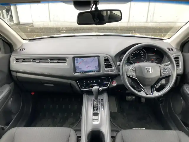 ホンダ ヴェゼル X ホンダセンシング 静岡県 2017(平29)年 5.7万km ホワイトオーキッドパール HondaSENSING/純正8インチナビ(VXM-175VFEi)/　AM FM CD DVD Bluetooth USB SD HDMI/ビルトインETC/バックモニター/LEDオートヘッドランプ/レーダークルーズコントロール/オートブレーキホールド/純正16インチアルミホイール/スマートキー2本/パーキングアシスト/ワンオーナー/フルセグTV