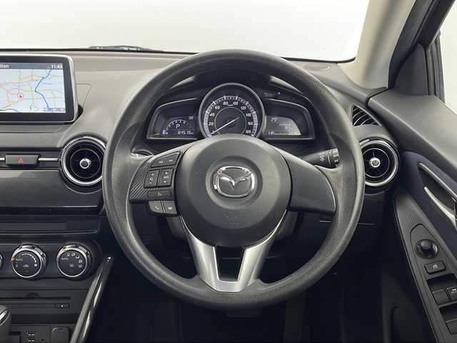 マツダ デミオ 13S 栃木県 2014(平26)年 6.5万km ブルーリフレックスマイカ 純正SDナビ/（BT　DVD　USB　CD　AM　FM)/フルセグTV/衝突軽減ブレーキ/バックカメラ/ステアリングスイッチ/キーレススマートキー/純正16インチアルミホイール/電動格納ミラー/アイドリングストップ/ETC/プッシュスタート/純正フロアマット