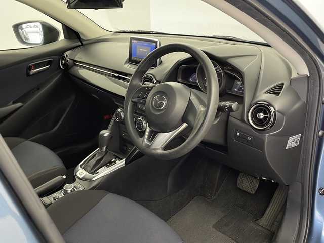 マツダ デミオ 13S 栃木県 2014(平26)年 6.5万km ブルーリフレックスマイカ 純正SDナビ/（BT　DVD　USB　CD　AM　FM)/フルセグTV/衝突軽減ブレーキ/バックカメラ/ステアリングスイッチ/キーレススマートキー/純正16インチアルミホイール/電動格納ミラー/アイドリングストップ/ETC/プッシュスタート/純正フロアマット