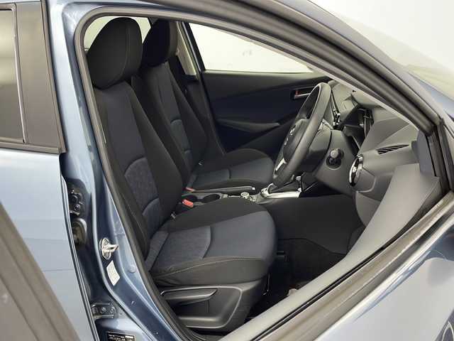 マツダ デミオ 13S 栃木県 2014(平26)年 6.5万km ブルーリフレックスマイカ 純正SDナビ/（BT　DVD　USB　CD　AM　FM)/フルセグTV/衝突軽減ブレーキ/バックカメラ/ステアリングスイッチ/キーレススマートキー/純正16インチアルミホイール/電動格納ミラー/アイドリングストップ/ETC/プッシュスタート/純正フロアマット