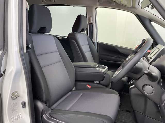 日産 セレナ X V 道央・札幌 2022(令4)年 4.8万km ブリリアントホワイトパール ・4WD/・社外ナビ（AVIC-RZ403）/・BT/CD/DVD/SD/USB/・バックカメラ/・両側パワースライドドア/・クルーズコントロール/・エマージェンシーブレーキ/・ブラインドスポットモニター/・レーンキープアシスト/・ステアリングスイッチ/・ETC/・LEDオートライト/・オートマチックハイビーム/・プッシュスタート/・スマートキー