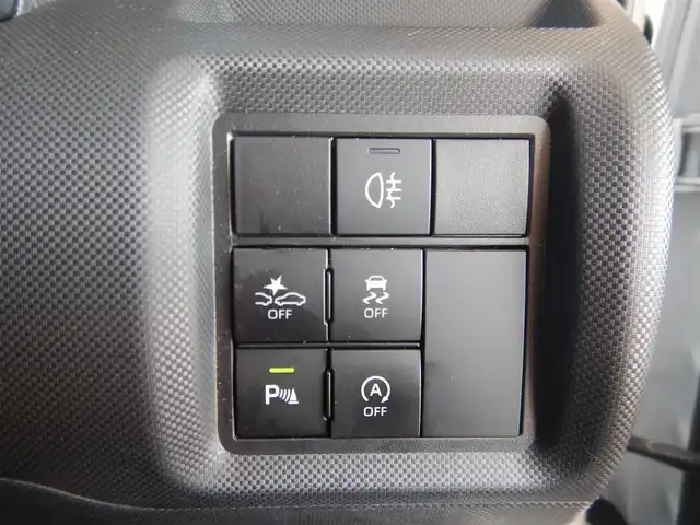 トヨタ ライズ Z 静岡県 2020(令2)年 4.5万km シャイニングホワイトパール PCS（プリクラッシュセーフティ）/車線逸脱警報/ACC(アクティブクルーズコントロール)/横滑り防止/純正ナビゲーション/・NSZT-W68T/・Bluetooth接続/・SD/・地デジフルセグ/・DVD再生/バックカメラ/本革ステアリング/ステアリングスイッチ/純正17インチアルミ/ビルトインETC/MTモード付AT/前席シートヒーター/アイドリングストップ/USBポート×3/・前×1/・後×2/オートライト/フォグライト/リアフォグライト/純正フロアマット/純正ドアバイザー/ウインカーミラー/オートリトラミラー/プッシュスタート/スマートキー×2/スペアタイヤ/新車保証書/取扱説明書/整備記録簿/・新車1ヶ月、6ヶ月、R3、R4、R5、R6、R7