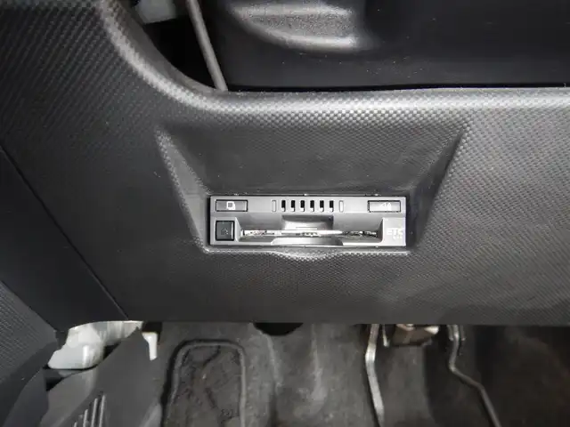 トヨタ ライズ Z 静岡県 2020(令2)年 4.5万km シャイニングホワイトパール PCS（プリクラッシュセーフティ）/車線逸脱警報/ACC(アクティブクルーズコントロール)/横滑り防止/純正ナビゲーション/・NSZT-W68T/・Bluetooth接続/・SD/・地デジフルセグ/・DVD再生/バックカメラ/本革ステアリング/ステアリングスイッチ/純正17インチアルミ/ビルトインETC/MTモード付AT/前席シートヒーター/アイドリングストップ/USBポート×3/・前×1/・後×2/オートライト/フォグライト/リアフォグライト/純正フロアマット/純正ドアバイザー/ウインカーミラー/オートリトラミラー/プッシュスタート/スマートキー×2/スペアタイヤ/新車保証書/取扱説明書/整備記録簿/・新車1ヶ月、6ヶ月、R3、R4、R5、R6、R7