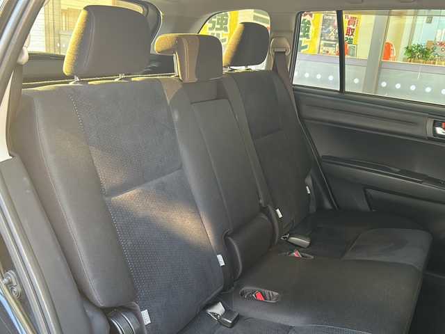 トヨタ カローラ フィールダー 1．5G 神奈川県 2015(平27)年 4.6万km ブラックマイカ ワンオーナー/純正SDナビ/　Bluetooth/CD/フルセグTV/バックカメラ/ルーフレール/衝突被害軽減システム/レーンキープアシスト/横滑り防止装置/ビルトインETC/純正フロアマット/保証書/取扱説明書/スペアキー