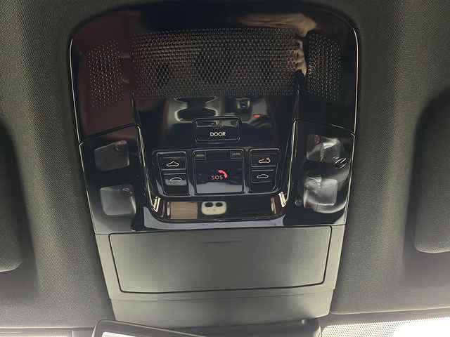 レクサス ＮＸ 450h+ バージョンL 茨城県 2023(令5)年 2.3万km グラファイトブラックガラスフレーク 純正ナビ付ディスプレイオーディオ/・全方位カメラ/・Bluetooth/・フルセグTV/・マークレビンソンサウンド/・HDMI/追従型クルーズコントロール/BSM/４WD/サンルーフ/前後コーナーセンサー/純正ビルドインETC/電動リアゲート/デジタルインナーミラー/ステアリングヒーター/パワーシート（D+N席）/シートベンチレーション（D+N席）/シートヒーター（D+N席）/Advanced Park/トレイルモード/プラグインHV充電ケーブル有/衝突被害軽減ブレーキ/W+サイドエアバッグ/カーテンエアバッグ/LEDヘッドライト/オートライト/オートマチックハイビーム/純正フロアマット/純正アルミホール