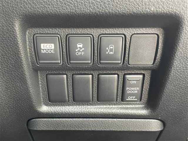 日産 エルグランド ライダー 黒クロス マニュアル 大阪府 2011(平23)年 8.6万km ブリリアントホワイトパール (株)IDOMが運営する【じしゃロン東大阪店】の自社ローン対象車両になります。こちらは現金ご利用時の価格です。自社ローンご希望の方は別途その旨お申付け下さい。/純正HDDナビ【CD/DVD/Bluetooth】/フルセグTV/バックカメラ/全周囲カメラ/片側パワースライドドア/コーナーセンサー/プッシュスタート/ETC/社外ホイール/禁煙車/ドアバイザー/ステアリングスイッチ/フォグランプ/ウィンカーミラー/アラウンドビューモニター/スペアスマートキー