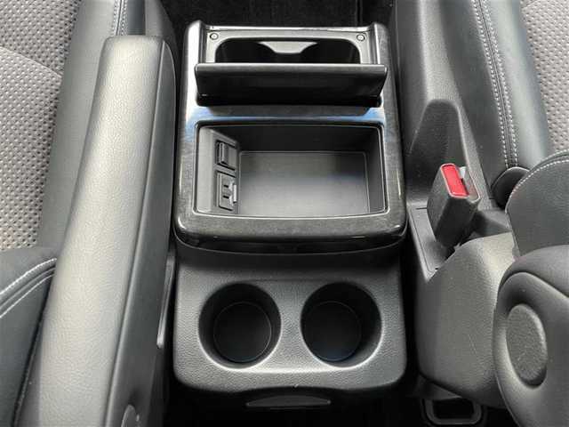 日産 エルグランド ライダー 黒クロス マニュアル 大阪府 2011(平23)年 8.6万km ブリリアントホワイトパール (株)IDOMが運営する【じしゃロン東大阪店】の自社ローン対象車両になります。こちらは現金ご利用時の価格です。自社ローンご希望の方は別途その旨お申付け下さい。/純正HDDナビ【CD/DVD/Bluetooth】/フルセグTV/バックカメラ/全周囲カメラ/片側パワースライドドア/コーナーセンサー/プッシュスタート/ETC/社外ホイール/禁煙車/ドアバイザー/ステアリングスイッチ/フォグランプ/ウィンカーミラー/アラウンドビューモニター/スペアスマートキー