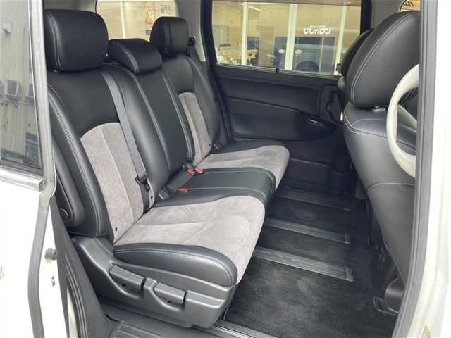 日産 エルグランド ライダー 黒クロス マニュアル 大阪府 2011(平23)年 8.6万km ブリリアントホワイトパール (株)IDOMが運営する【じしゃロン東大阪店】の自社ローン対象車両になります。こちらは現金ご利用時の価格です。自社ローンご希望の方は別途その旨お申付け下さい。/純正HDDナビ【CD/DVD/Bluetooth】/フルセグTV/バックカメラ/全周囲カメラ/片側パワースライドドア/コーナーセンサー/プッシュスタート/ETC/社外ホイール/禁煙車/ドアバイザー/ステアリングスイッチ/フォグランプ/ウィンカーミラー/アラウンドビューモニター/スペアスマートキー