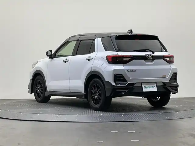 トヨタ ライズ Z 愛媛県 2020(令2)年 6.4万km ブラックマイカメタリック/シャイニングホワイトパール 純正ディスプレイオーディオ/（フルセグ／ＢＴ／Ａｐｐｌｅ　ＣａｒＰｌａｙ／ラジオ）/全方位カメラ　/オートライト/レーダークルーズコントロール　/前後ドラレコ　/社外１６インチアルミ　/モデリスタエアロ/プッシュスタート/ETC2.0/純正アルミ付サマータイヤ４本積み込み