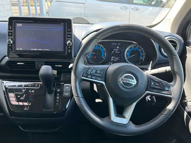日産 デイズ HWS X プロパイロットED 静岡県 2021(令3)年 2.3万km フローズンバニラパール/アッシュブラウンM 純正9型ナビ（AM/FM/CD/DVD/TV）/Bluetooth接続/フルセグTV/アラウンドビューモニター/バックカメラ/プロパイロット/レーダークルーズコントロール/アイドリングストップ/プッシュスタート/ETC/電動パーキングブレーキ/オートホールド/前後ドライブレコーダー/前後コーナーセンサー/純正フロアマット/エマージェンシーブレーキ/レーンアシスト/横滑り防止装置/純正15インチアルミホイール/スペアキー１/LEDライト