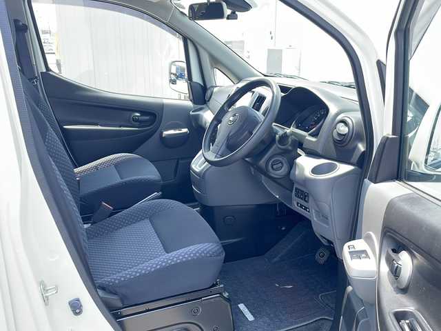 日産 ＮＶ２００バネット 16X－2R 三重県 2020(令2)年 2万km ホワイトパール 純正7型ナビ(AM/FM/CD/TV/BT)/フルセグTV/バックカメラ/ETC/スペアキー/衝突軽減ブレーキ/レーンキープアシスト/横滑り防止/オートライト/前方ドライブレコーダー/ワンオーナー/禁煙車