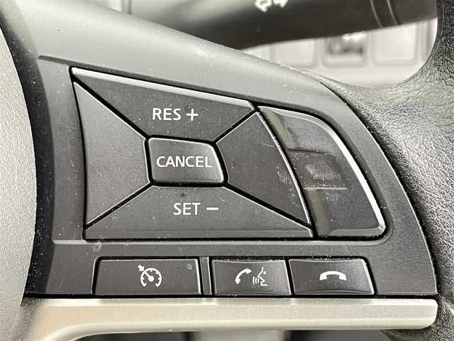 日産 セレナ X 千葉県 2022(令4)年 2.6万km ダイヤモンドブラック 全方位運転支援システム/・インテリジェント エマージェンシーブレーキ/・標識検知機能/・踏み間違い衝突防止アシスト/・車線逸脱防止支援システム/・車線逸脱警報/・後側方衝突防止支援システム/・後側方車両検知警報/・後退時車両検知警報/・前方衝突予測警報/純正7インチメモリーナビ/・Bluetooth/・フルセグTV/・CD/・バックカメラ/両側イージークローザードア/スマートキー/ETC