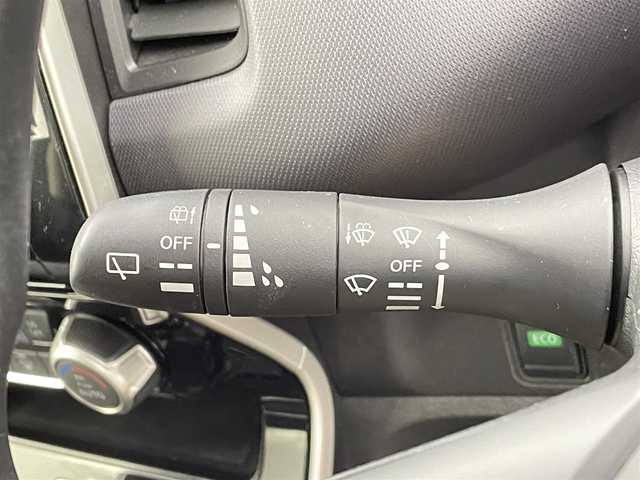 日産 セレナ X 千葉県 2022(令4)年 2.6万km ダイヤモンドブラック 全方位運転支援システム/・インテリジェント エマージェンシーブレーキ/・標識検知機能/・踏み間違い衝突防止アシスト/・車線逸脱防止支援システム/・車線逸脱警報/・後側方衝突防止支援システム/・後側方車両検知警報/・後退時車両検知警報/・前方衝突予測警報/純正7インチメモリーナビ/・Bluetooth/・フルセグTV/・CD/・バックカメラ/両側イージークローザードア/スマートキー/ETC