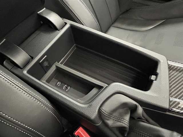 ＢＭＷ Ｍ４ クーペ 富山県 2016(平28)年 4.5万km シルバー 純正HDDナビ/リアカメラ/フルセグ/Bluetooth/HUD/衝突警告/インテリジェントセーフティー/車線逸脱警告/Mドライブセレクト/社外19インチAW/カーボンインテリアトリム/カーボンステアリング/黒本革シート/ミラー一体型ETC/パドルシフト/コンフォートアクセス/LEDヘッドライト/オートライト/ドラレコ（F）