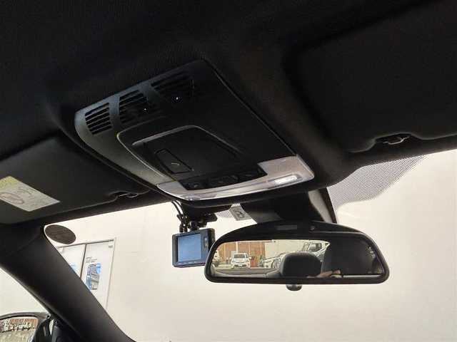 ＢＭＷ Ｍ４ クーペ 富山県 2016(平28)年 4.5万km シルバー 純正HDDナビ/リアカメラ/フルセグ/Bluetooth/HUD/衝突警告/インテリジェントセーフティー/車線逸脱警告/Mドライブセレクト/社外19インチAW/カーボンインテリアトリム/カーボンステアリング/黒本革シート/ミラー一体型ETC/パドルシフト/コンフォートアクセス/LEDヘッドライト/オートライト/ドラレコ（F）