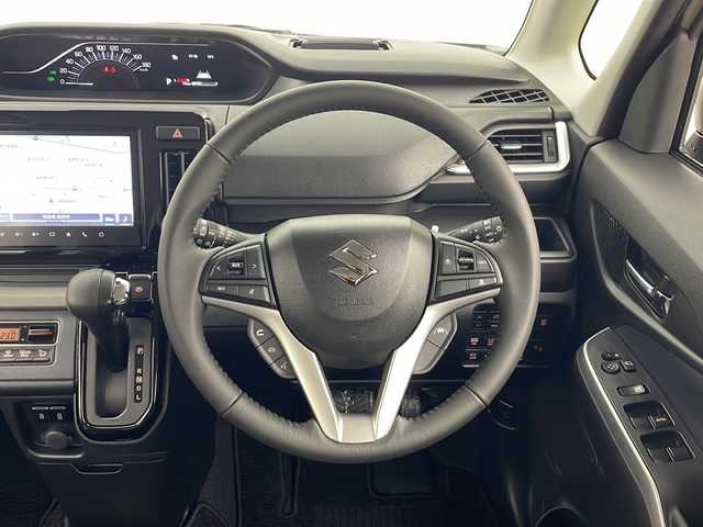 スズキ ソリオ HV MZ 秋田県 2025(令7)年 0.1千km キャラバンアイボリーパールM / ガンメタリック2トーン ４WD/メモリ純正ナビ(Bluetooth/CD/DVD/フルセグ)/全方位カメラ/両側パワースライドドア/前席シートヒーター/前後コーナーセンサー/アイドリングストップ/レーンキープアシスト/クルーズコントロール/車線逸脱警報/クリアランスソナー/オートマチックハイビーム/衝突被害軽減システム/横滑り防止装置/純正AW/サンシュード/LEDヘッドライト/スマートキー/スペアキー