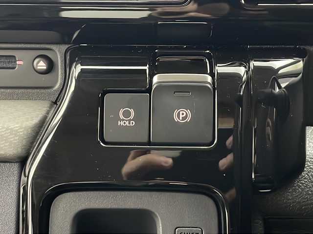 スズキ ソリオ HV MZ 秋田県 2025(令7)年 0.1千km キャラバンアイボリーパールM / ガンメタリック2トーン ４WD/メモリ純正ナビ(Bluetooth/CD/DVD/フルセグ)/全方位カメラ/両側パワースライドドア/前席シートヒーター/前後コーナーセンサー/アイドリングストップ/レーンキープアシスト/クルーズコントロール/車線逸脱警報/クリアランスソナー/オートマチックハイビーム/衝突被害軽減システム/横滑り防止装置/純正AW/サンシュード/LEDヘッドライト/スマートキー/スペアキー