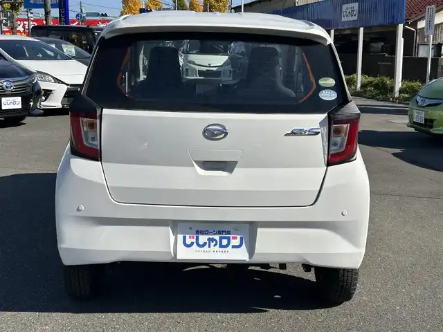 ダイハツ ミラ イース L SAⅢ 東京都 2018(平30)年 1.9万km ホワイト 【(株)IDOMが運営する【じしゃロン昭島店】の自社ローン対象車両になります。こちらは現金ご利用時の価格です。自社ローンご希望の方は別途その旨お申付け下さい。】/社外ナビ/Bluetooth/ワンオーナー/19000km/コーナーセンサー/AUTOライト/ドアバイザー/アイドリングストップ