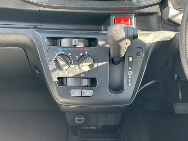 ダイハツ ミラ イース L SAⅢ 東京都 2018(平30)年 1.9万km ホワイト 【(株)IDOMが運営する【じしゃロン昭島店】の自社ローン対象車両になります。こちらは現金ご利用時の価格です。自社ローンご希望の方は別途その旨お申付け下さい。】/社外ナビ/Bluetooth/ワンオーナー/19000km/コーナーセンサー/AUTOライト/ドアバイザー/アイドリングストップ