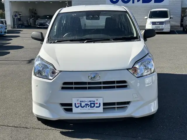 ダイハツ ミラ イース L SAⅢ 東京都 2018(平30)年 1.9万km ホワイト 【(株)IDOMが運営する【じしゃロン昭島店】の自社ローン対象車両になります。こちらは現金ご利用時の価格です。自社ローンご希望の方は別途その旨お申付け下さい。】/社外ナビ/Bluetooth/ワンオーナー/19000km/コーナーセンサー/AUTOライト/ドアバイザー/アイドリングストップ