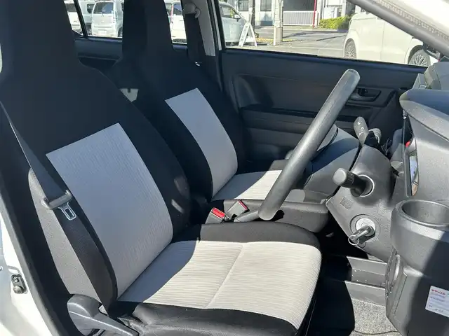 ダイハツ ミラ イース L SAⅢ 東京都 2018(平30)年 1.9万km ホワイト 【(株)IDOMが運営する【じしゃロン昭島店】の自社ローン対象車両になります。こちらは現金ご利用時の価格です。自社ローンご希望の方は別途その旨お申付け下さい。】/社外ナビ/Bluetooth/ワンオーナー/19000km/コーナーセンサー/AUTOライト/ドアバイザー/アイドリングストップ