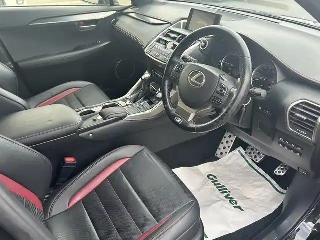 レクサス ＮＸ 300h Fスポーツ 山形県 2015(平27)年 8.6万km グラファイトブラックガラスフレーク 衝突被害軽減システム/純正SDナビ/　　【CD　DVD　BT　フルセグ　USB　AUX　MSV】/全周囲カメラ/パワーバックドア/レーダークルーズコントロール/LEDオートライト/レザーシート/パワーシート/エアシート/シートヒーター/純正20インチアルミホイール/ドライブレコーダー/コーナーセンサー/ステアリングヒーター/ブラインドスポットモニター/ステアリングスイッチ/スマートキー/ETC