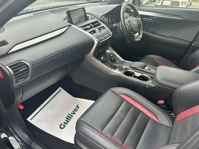 レクサス ＮＸ 300h Fスポーツ 山形県 2015(平27)年 8.6万km グラファイトブラックガラスフレーク 衝突被害軽減システム/純正SDナビ/　　【CD　DVD　BT　フルセグ　USB　AUX　MSV】/全周囲カメラ/パワーバックドア/レーダークルーズコントロール/LEDオートライト/レザーシート/パワーシート/エアシート/シートヒーター/純正20インチアルミホイール/ドライブレコーダー/コーナーセンサー/ステアリングヒーター/ブラインドスポットモニター/ステアリングスイッチ/スマートキー/ETC