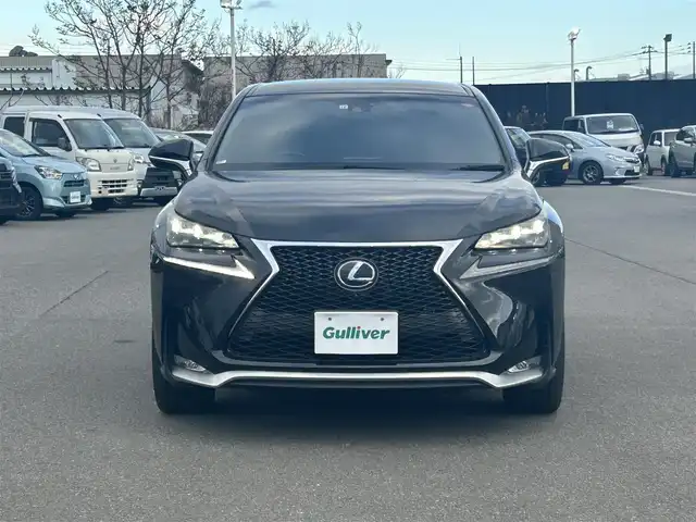 レクサス ＮＸ 300h Fスポーツ 山形県 2015(平27)年 8.6万km グラファイトブラックガラスフレーク 衝突被害軽減システム/純正SDナビ/　　【CD　DVD　BT　フルセグ　USB　AUX　MSV】/全周囲カメラ/パワーバックドア/レーダークルーズコントロール/LEDオートライト/レザーシート/パワーシート/エアシート/シートヒーター/純正20インチアルミホイール/ドライブレコーダー/コーナーセンサー/ステアリングヒーター/ブラインドスポットモニター/ステアリングスイッチ/スマートキー/ETC