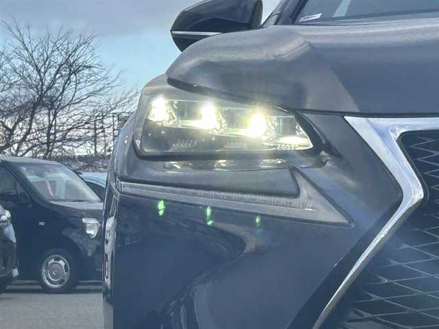 レクサス ＮＸ 300h Fスポーツ 山形県 2015(平27)年 8.6万km グラファイトブラックガラスフレーク 衝突被害軽減システム/純正SDナビ/　　【CD　DVD　BT　フルセグ　USB　AUX　MSV】/全周囲カメラ/パワーバックドア/レーダークルーズコントロール/LEDオートライト/レザーシート/パワーシート/エアシート/シートヒーター/純正20インチアルミホイール/ドライブレコーダー/コーナーセンサー/ステアリングヒーター/ブラインドスポットモニター/ステアリングスイッチ/スマートキー/ETC